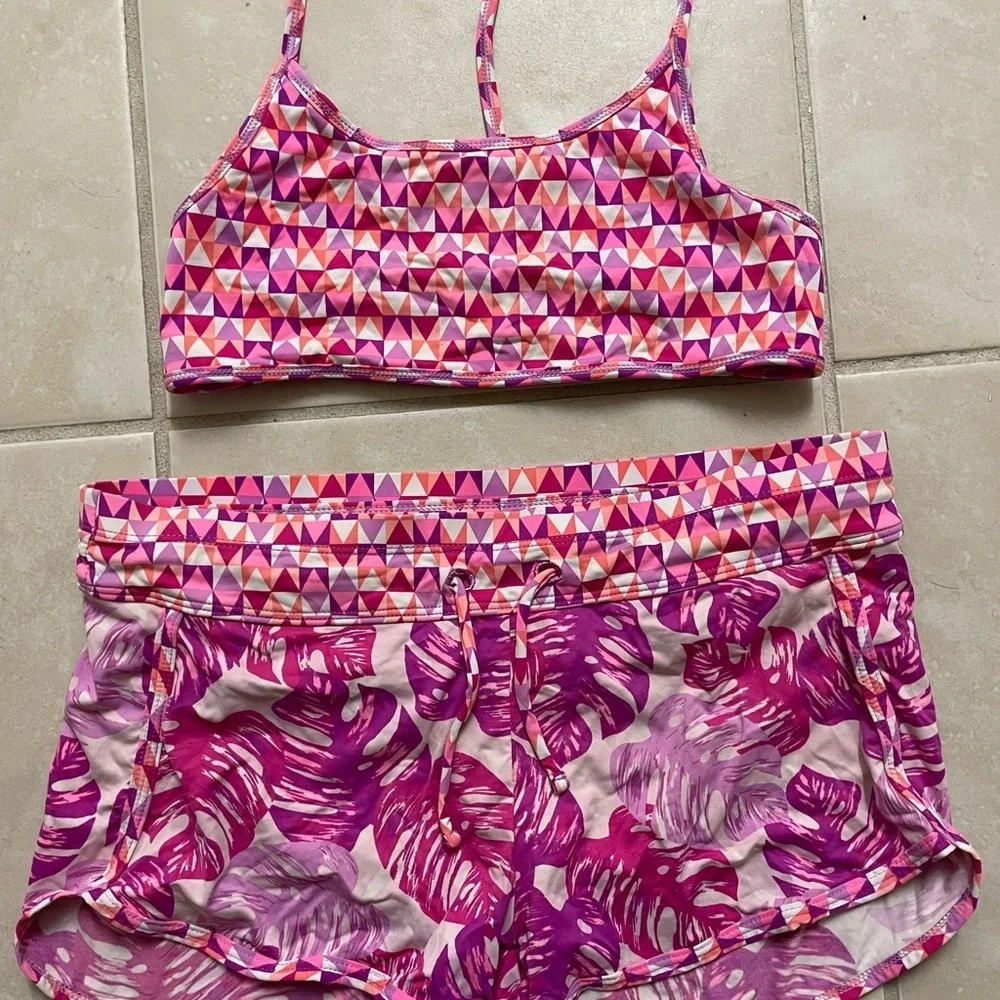 Athleta Girl 2 piece reversible swimsuit kids XL (14) Pink leaf Tropical design